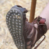 Eisenstollen an römischen Sandalen